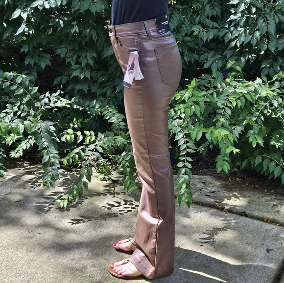 Sofia Jeans Melissa High-Rise Flare - Picture 5 of 8